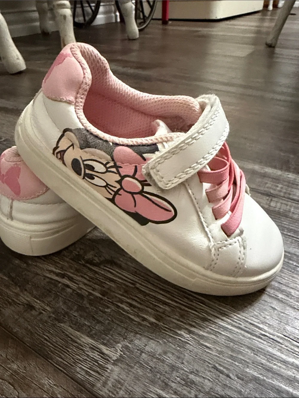 Kids White & Pink Minnie Character Sneakers 9